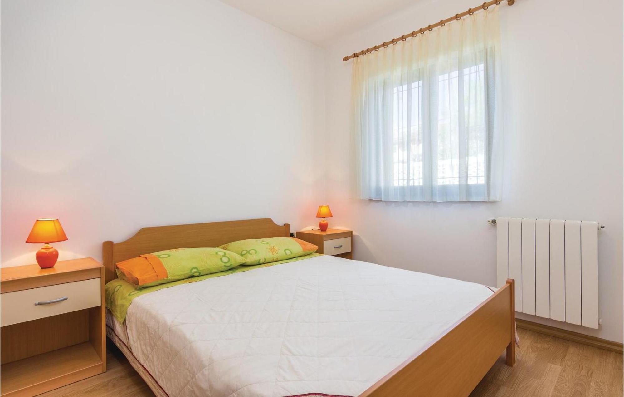 Beautiful Apartment In Porec With Kitchen Exteriör bild
